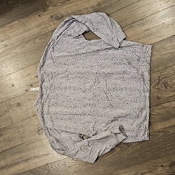 Athleta Crewneck Top - Picture 3 of 3